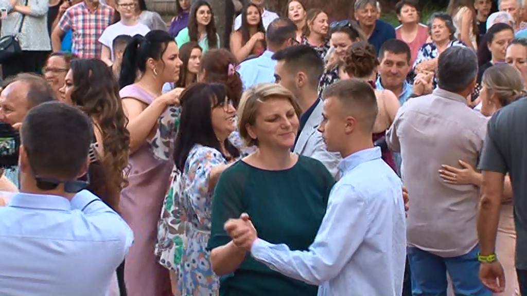 Vyprevadená jedna z najpočetnejších generácií maturantov Gymnázia Mihajlo Pupin v Kovačici