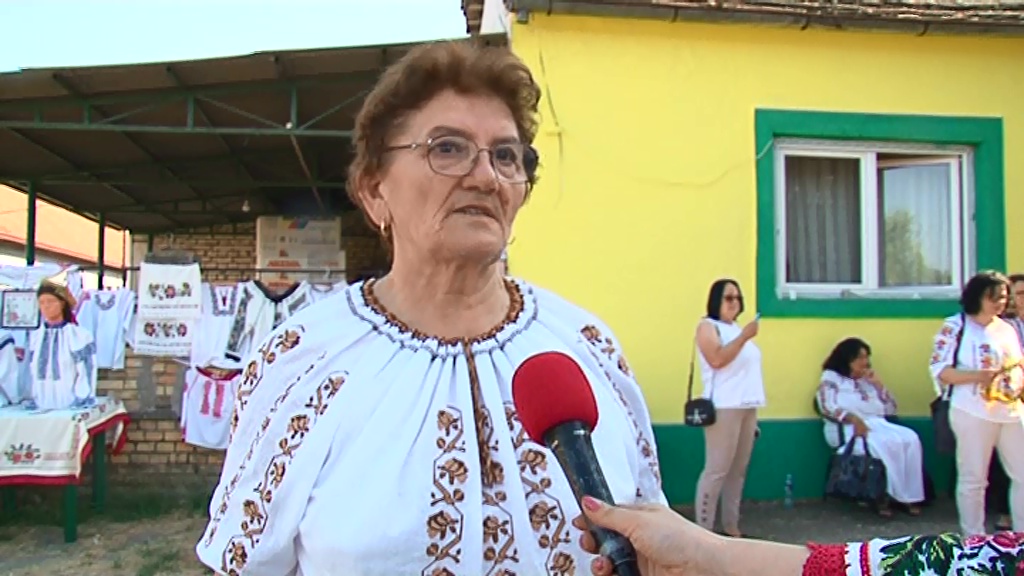 Bakice proslavile Međunarodni dan rumunske košulje i Ivanjdan