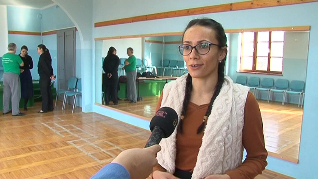 Somogyi táncokat tanulnak a Perdülő néptánccsoport tagjai